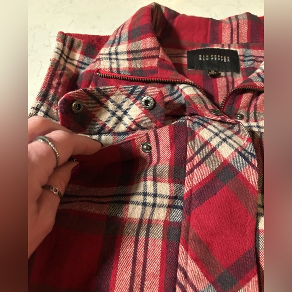 Like New Blu Pepper Aztec Embroidered Plaid Flannel Women’s Vest Size Medium - Picture 10 of 16